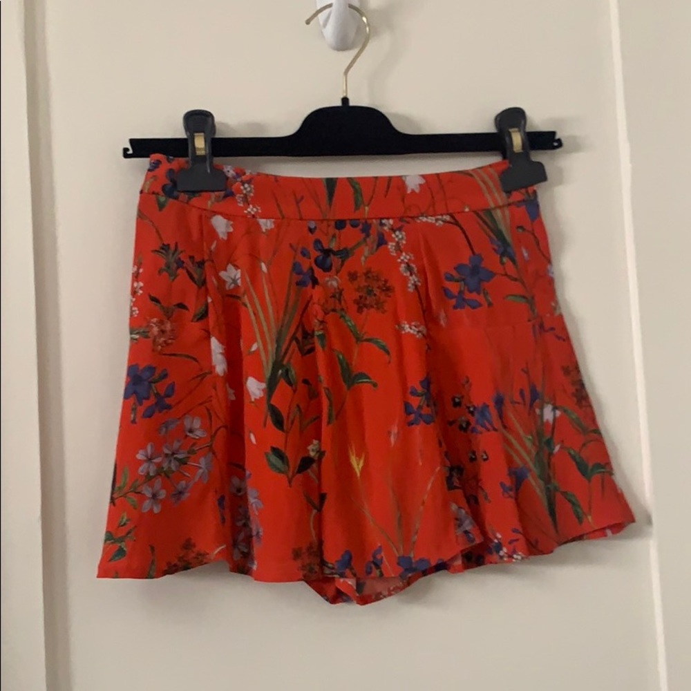 Backstage orange floral shorts xs